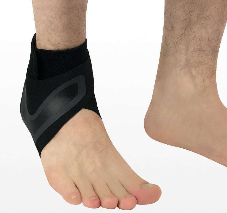 Chevillère noire portée avec vue comparative
