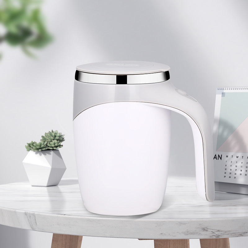 Automatic magnetic self-stirring mug