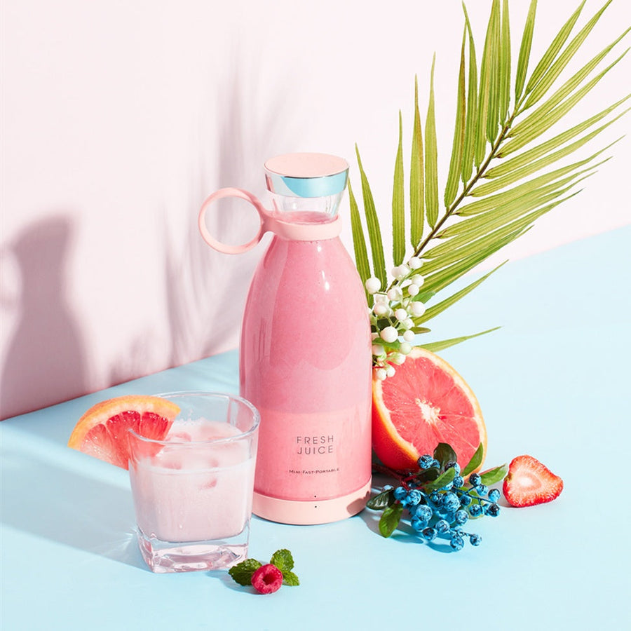 Rechargeable portable blender