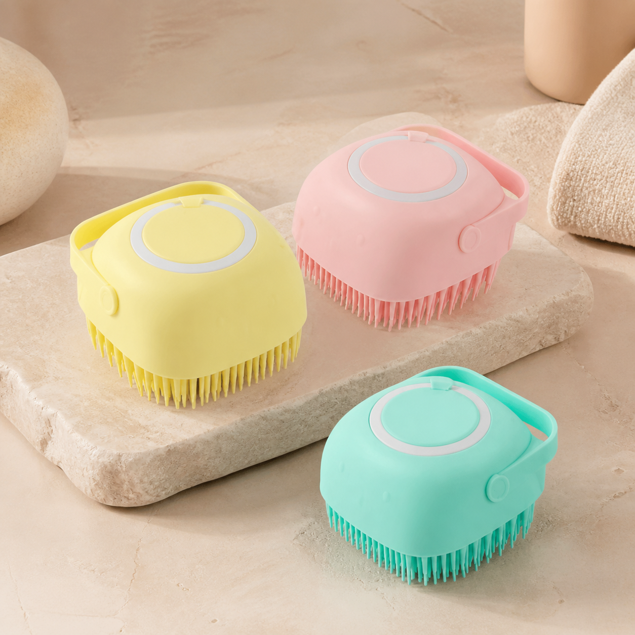 Brosse de bain massante avec réservoir pour animaux