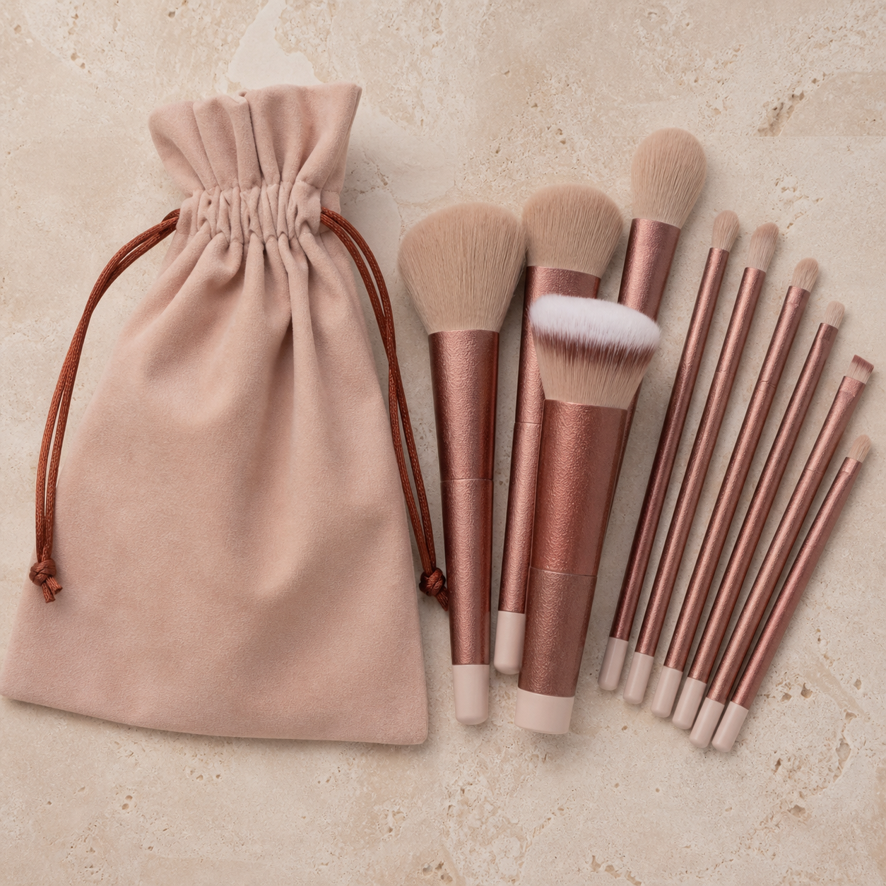 Set de 13 pinceaux de maquillage avec pochette