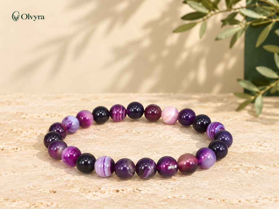 Bracelet élastique en agate violette Olvyra — Violet — Perles de 10 mm.