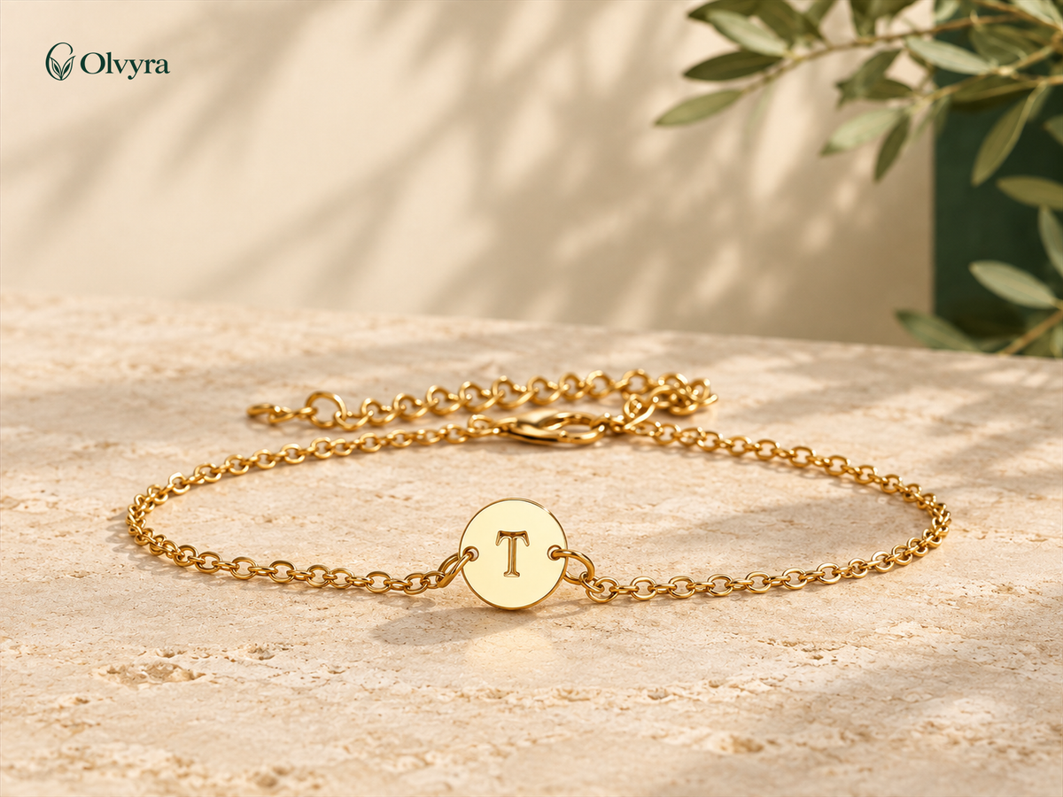 Adjustable initial bracelet