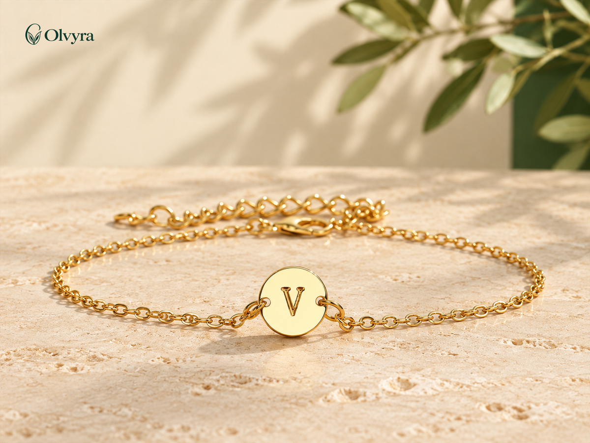 Adjustable initial bracelet