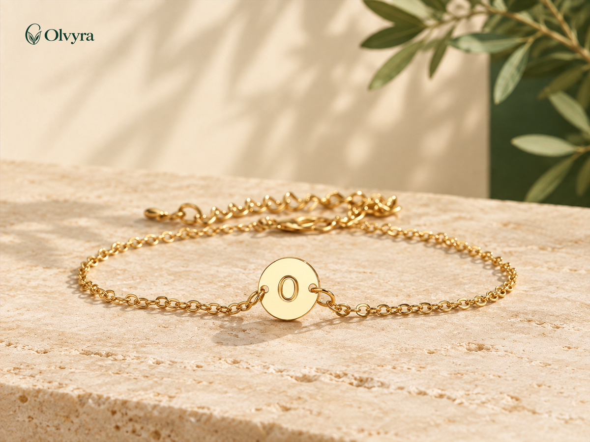 Adjustable initial bracelet