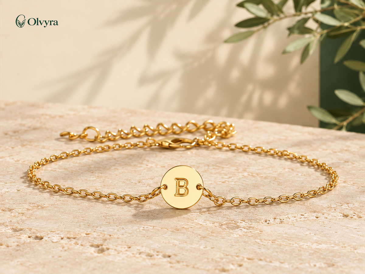 Adjustable initial bracelet