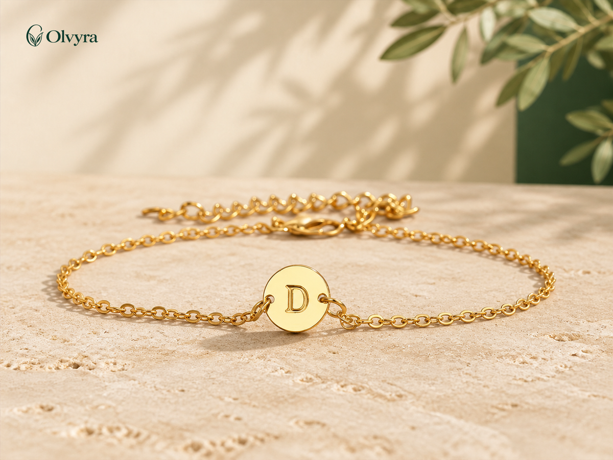 Adjustable initial bracelet
