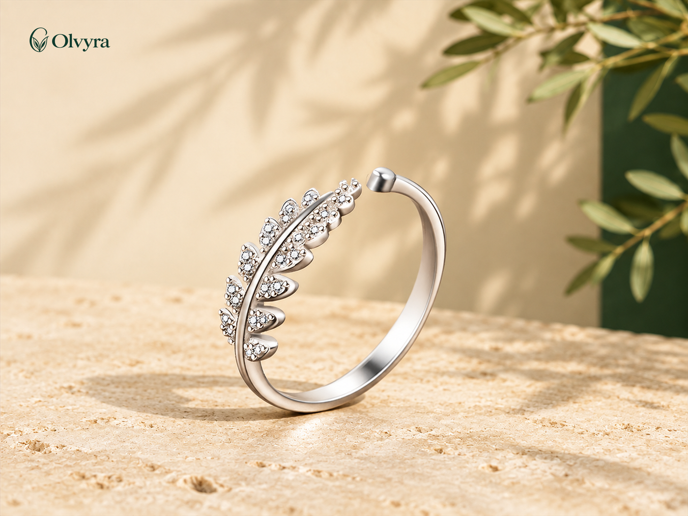 Adjustable leaf ring
