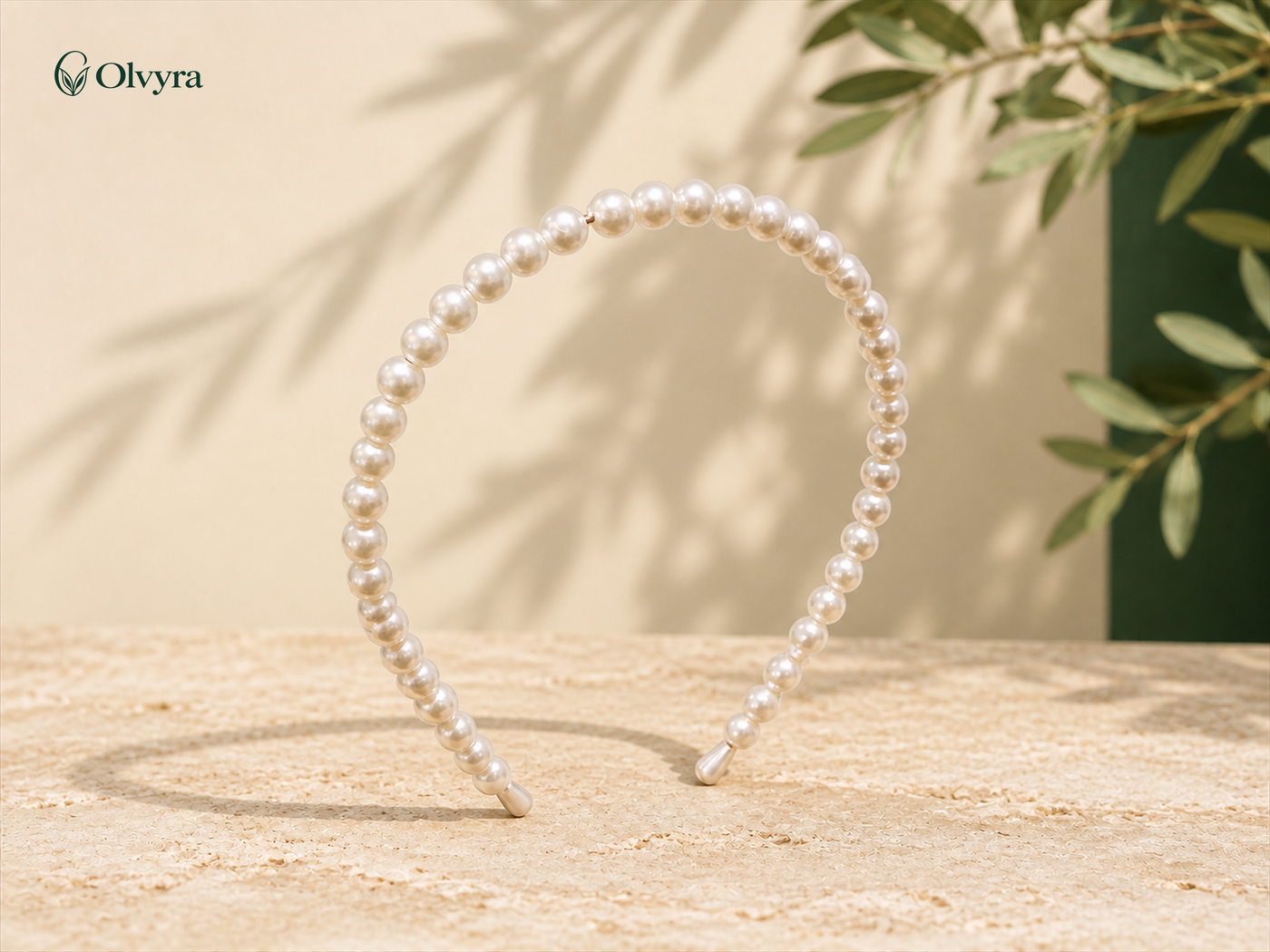 Slim pearl headband