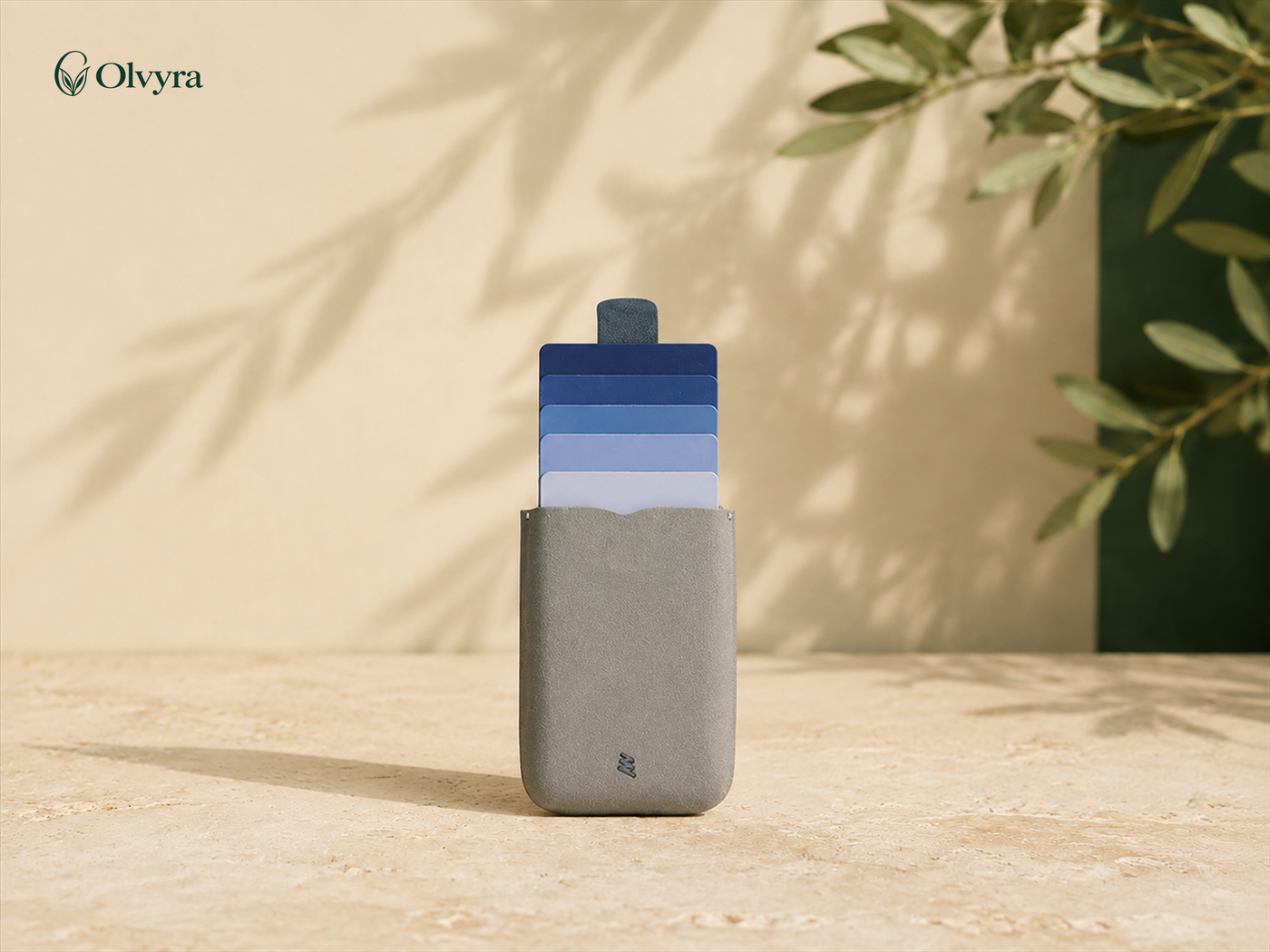 Gradient pull-tab card holder