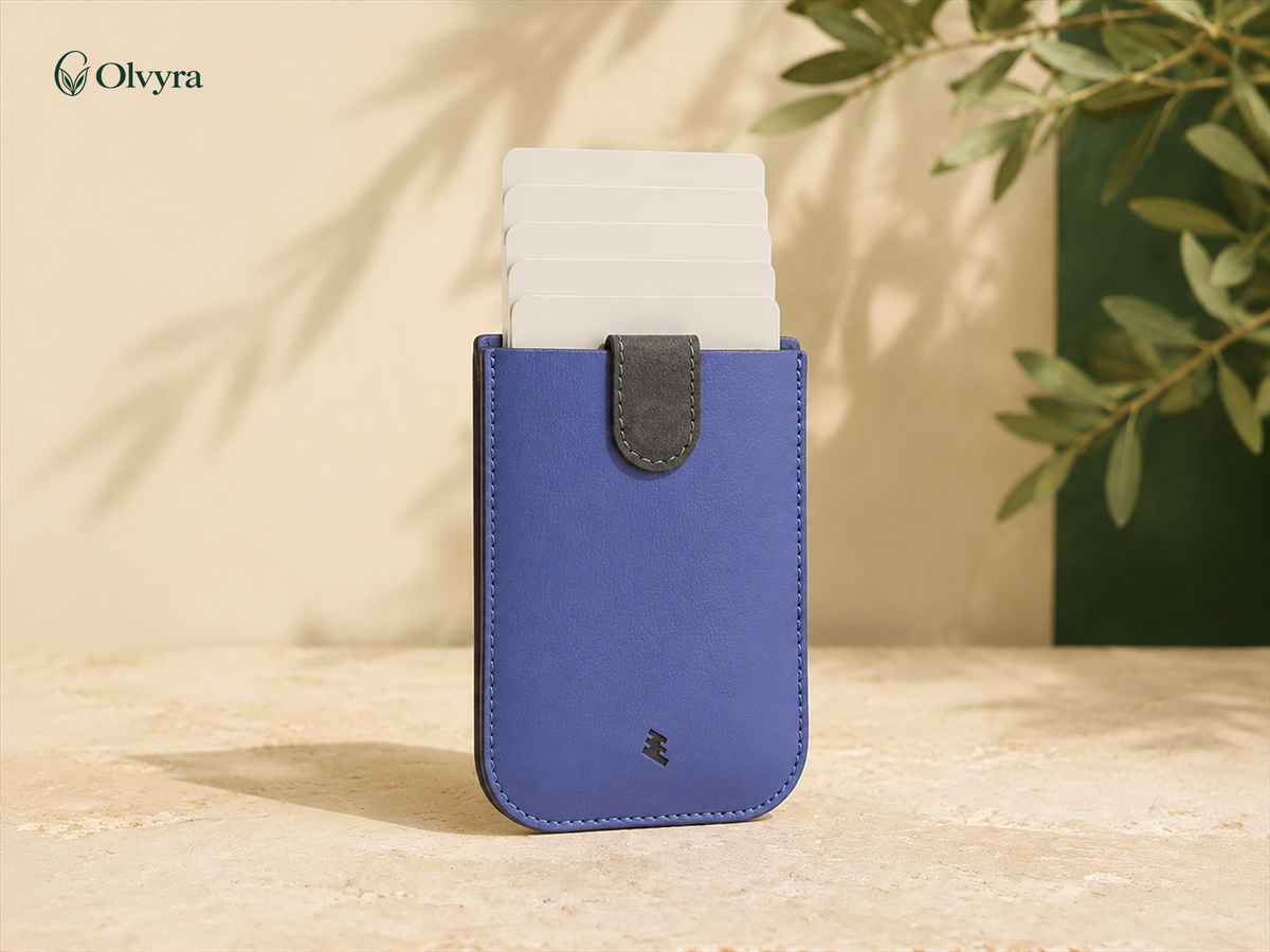 Gradient pull-tab card holder