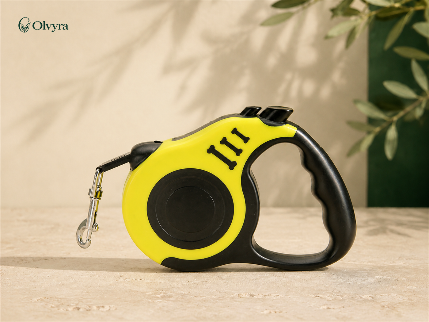 Automatic retractable dog leash