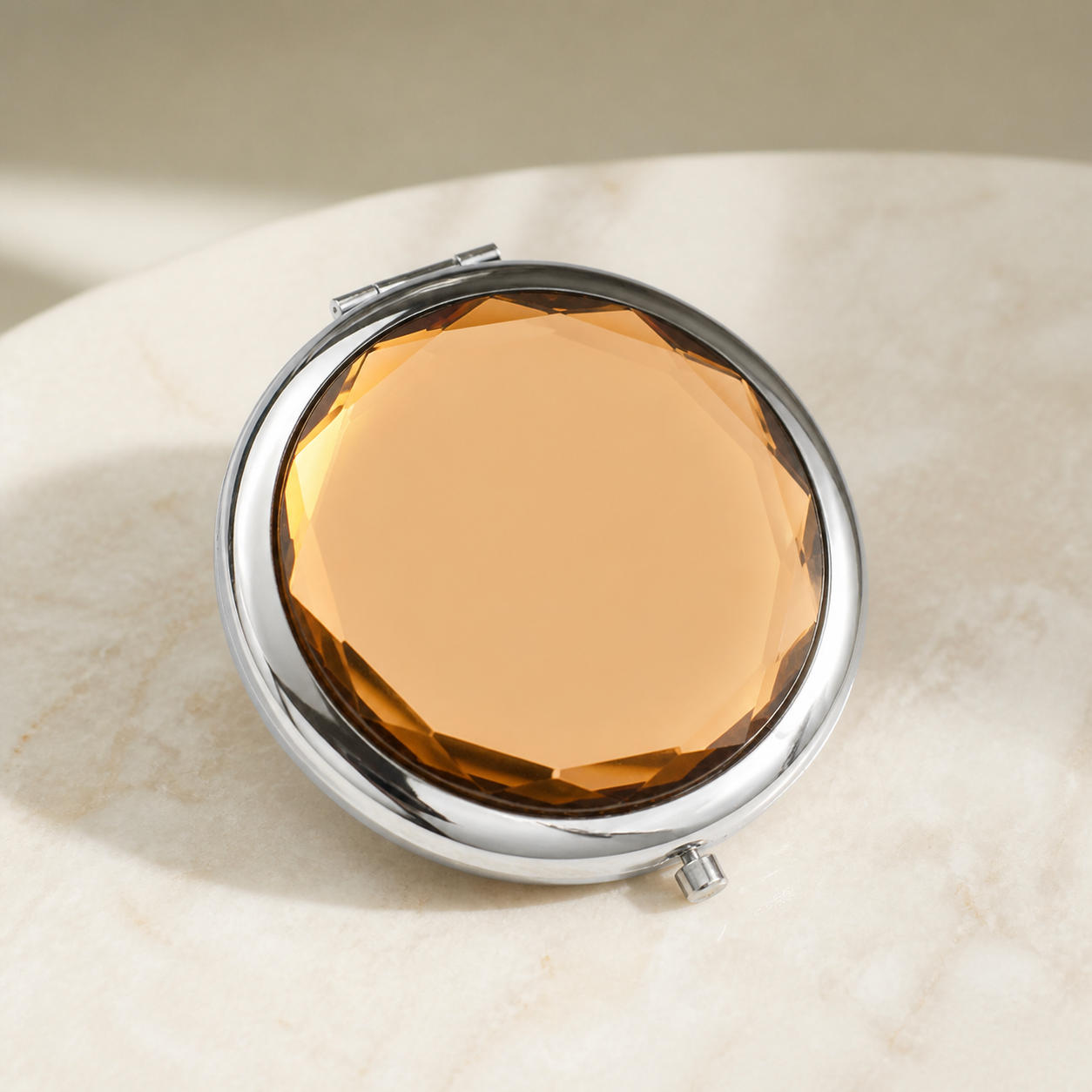 Miroir de poche à couvercle ambre facetté — Pocket mirror with amber faceted lid