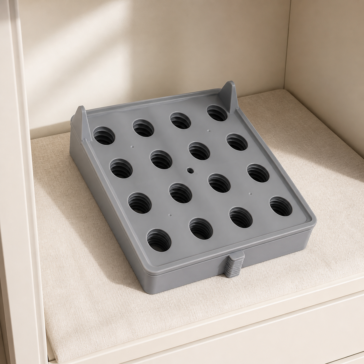 Organiseur d’étagère pour vêtements gris 29 × 36 cm — Grey clothing shelf organiser 29 × 36 cm