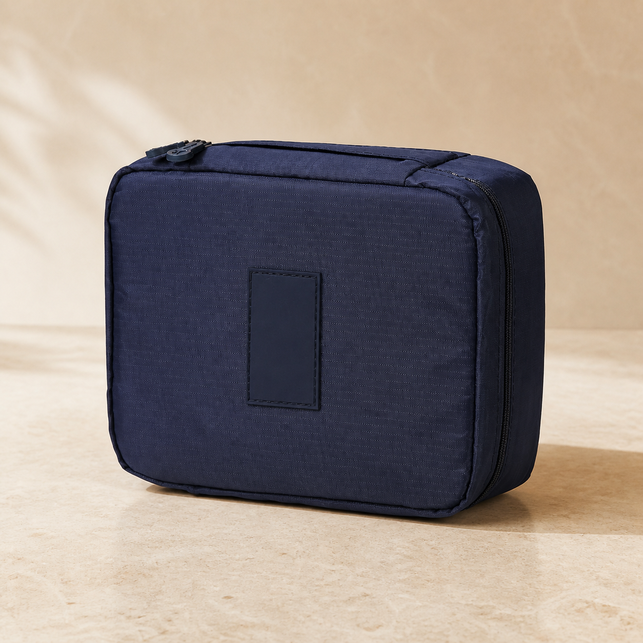 Trousse de toilette compartimentée bleu marine — Dark-blue compartment toiletry bag