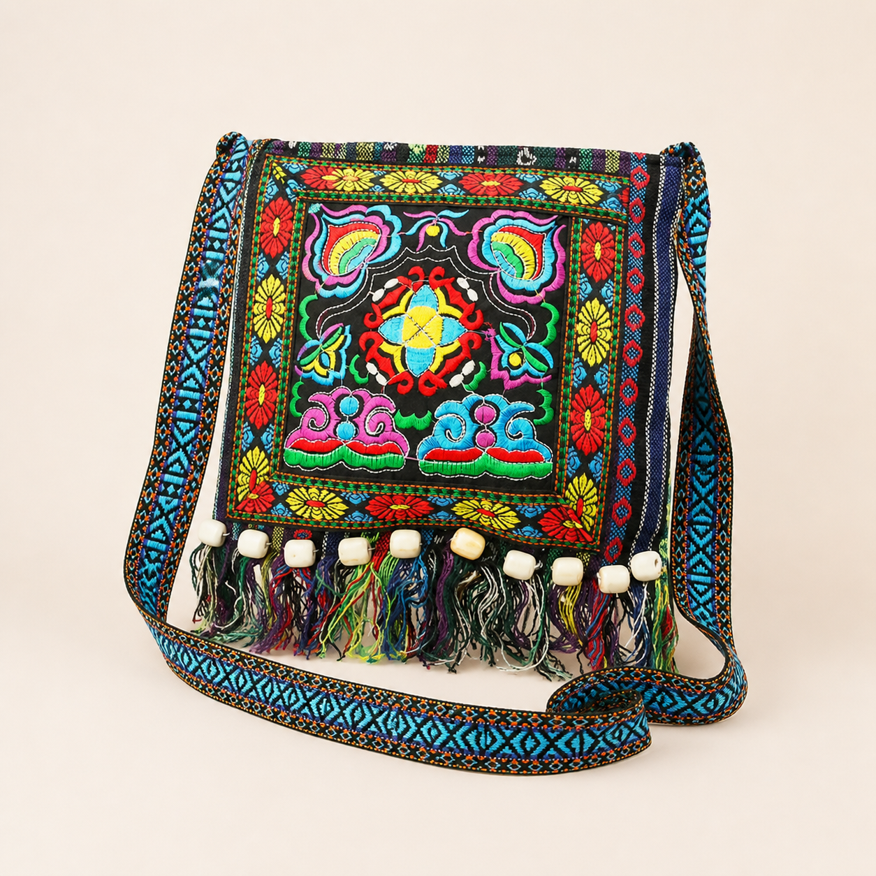 Sac bandoulière brodé à pompons 28 × 27 cm - Bleu — Embroidered Tassel Crossbody Bag 28 × 27 cm - Blue