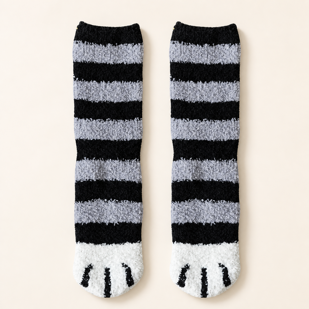 Chaussettes duveteuses motif patte de chat – taille unique - Rayé noir — Plush Cat-Paw Socks – One Size - Black stripes