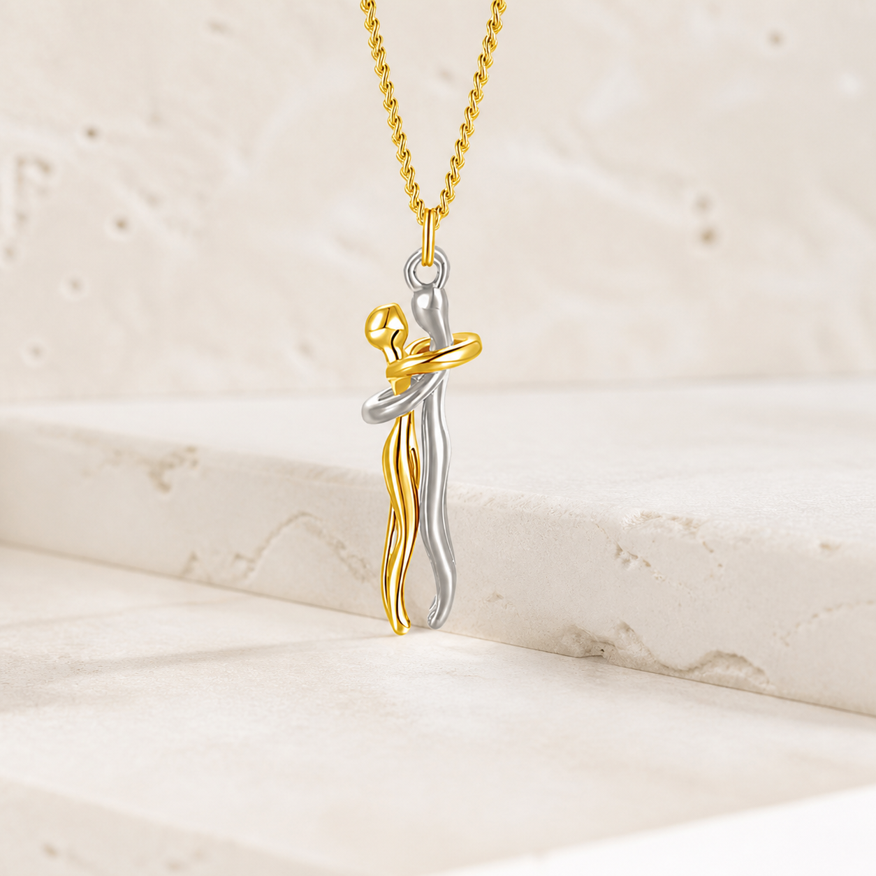 Collier pendentif étreinte — Visuel principal Olvyra — vue 1