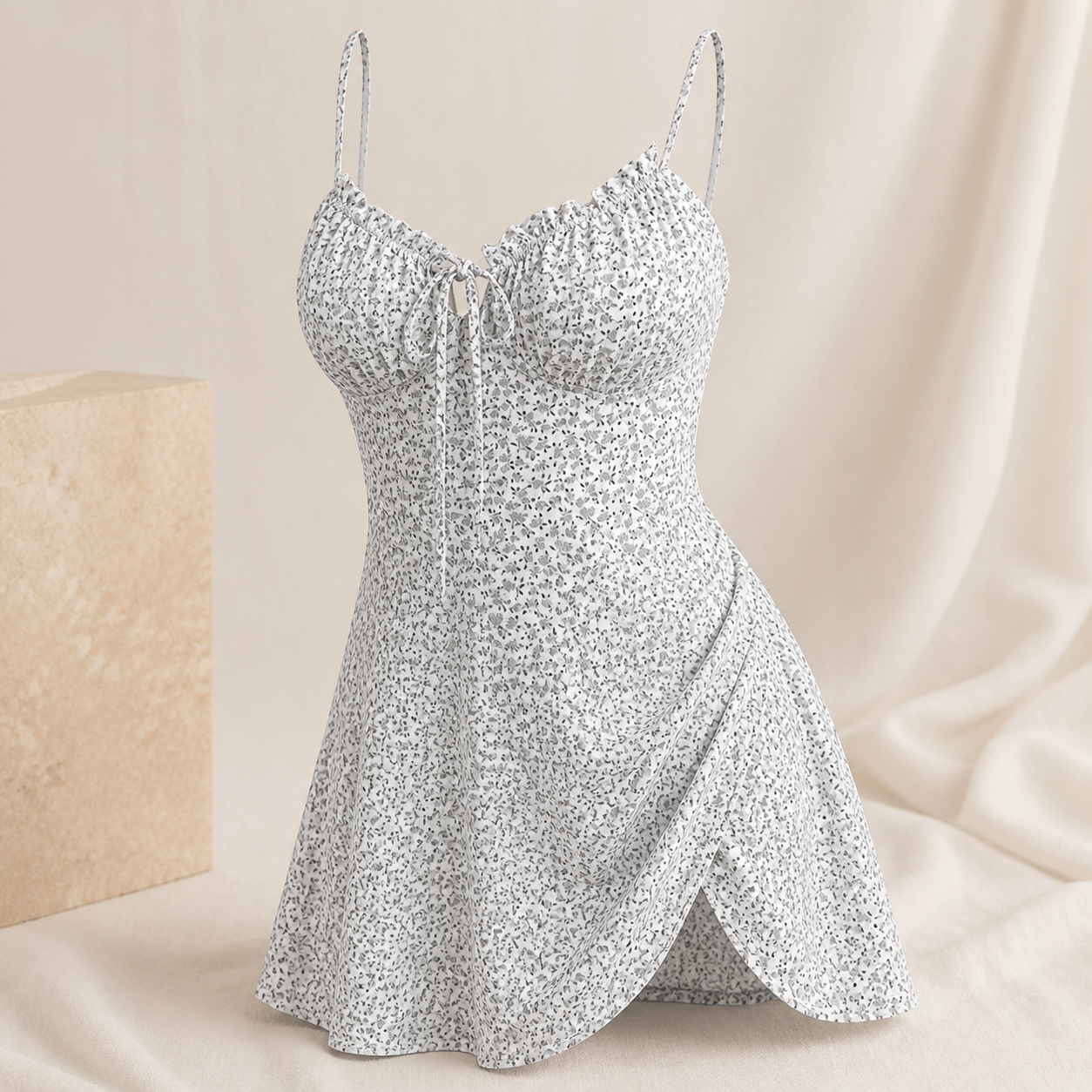 Robe courte fleurie à fines bretelles — Gris — vue 11