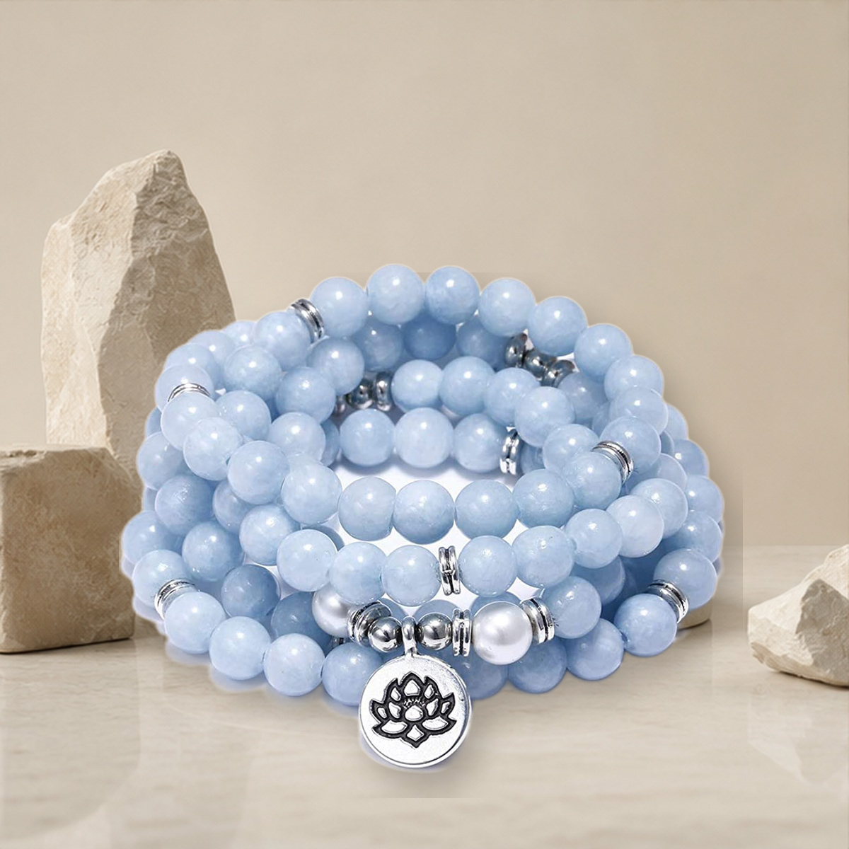 Long collier de perles en pierre naturelle — 3D — vue 2