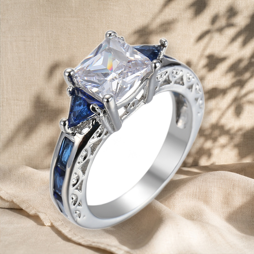 Bague fine sertie de zircon — Finition unique — vue 2