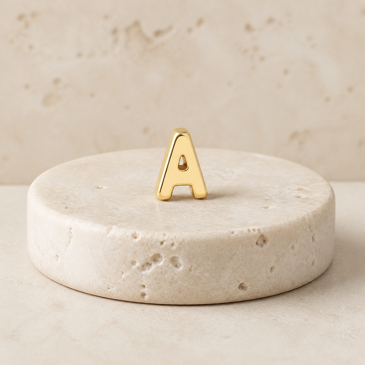 Collier cœur à initiale — Doré — vue 1