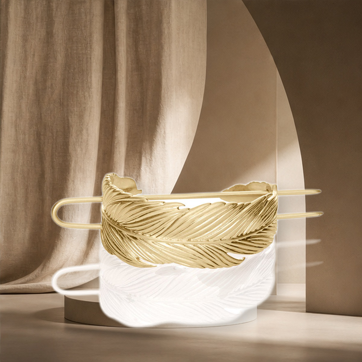 Épingle à cheveux géométrique en métal — Feather hairpin Doré — vue 3