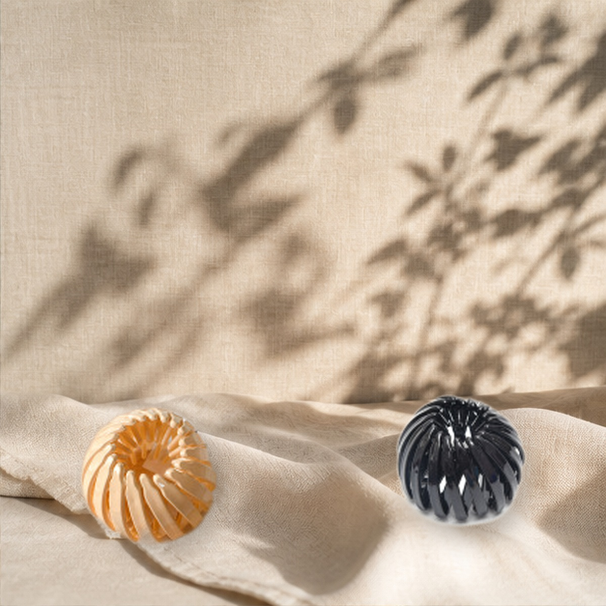 Pince chignon ronde en acétate — Noir and Jaune — vue 11